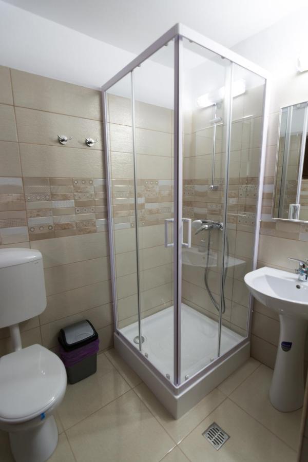 Vila Poienita Caciulata Călimăneşti Rom bilde